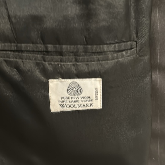 PTP 25 inches length 32 inches black pink striped jacket. - Picture 7 of 16